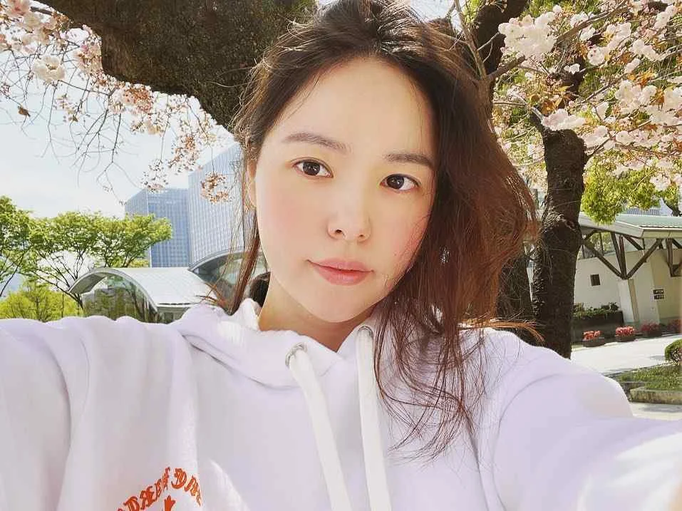 Min Hyo Rin